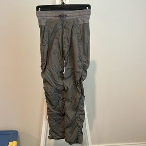 GUC Ivivva live to move pant size 7